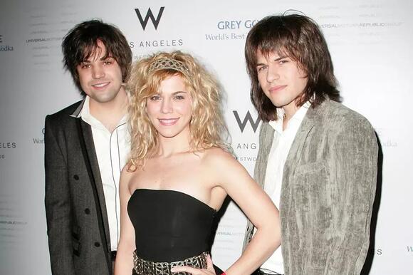 The Band Perry Family Drama: Neil Perry Sounds Off - NewsBreak