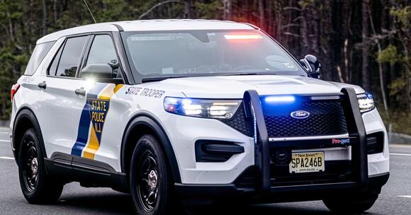 2 Dead, 4 Hurt After SUV Crashes Into Tree On NJ Turnpike In Harrison ...