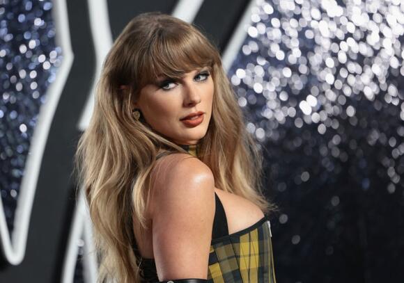 Taylor Swift's Two-Decade Reign Spotlighted in New Channel 4 Docuseries - NewsBreak