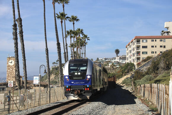 Rail route between LA, San Diego again closed - NewsBreak
