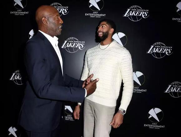 James Worthy says LA Lakers have finally found their Anthony Davis replacement
