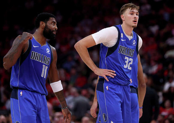 5 thoughts from Mavericks-Rockets: Starters’ lack of rhythm leads to season-opening blowout