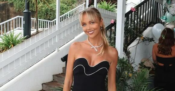 OnlyFans' Annie Knight Reveals $62K Plastic Surgery Transformation
