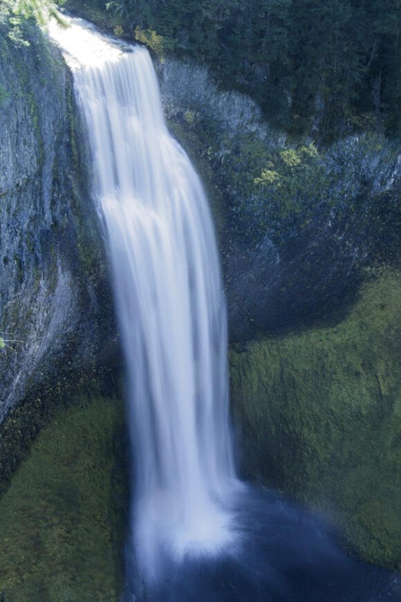 The Ultimate Fall Waterfall Guide to Oregon - NewsBreak
