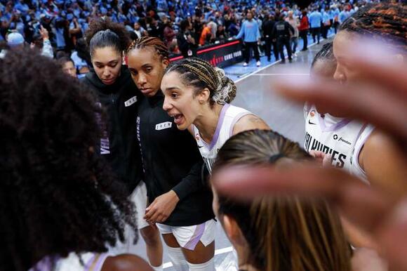 Valkyries’ Gabby Williams gives fiery postgame speech: ‘She's holding people accountable’