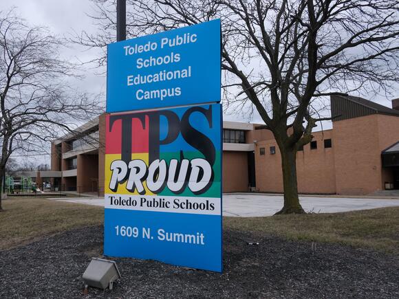 How does douglass manage to teach himself the alphabet image