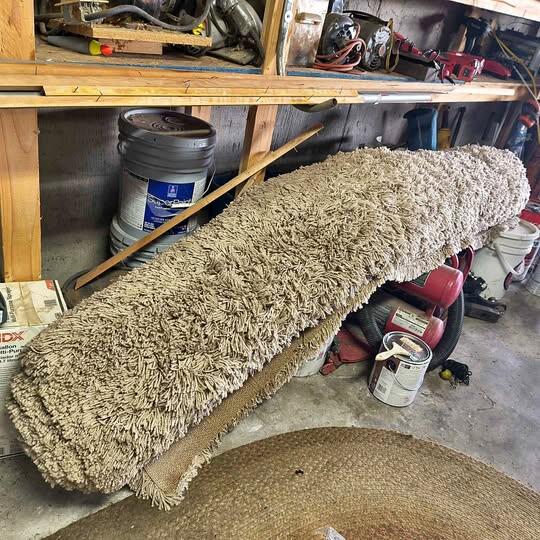 🎁 Freebies Up for Grabs in Woodland — Furniture & More - NewsBreak