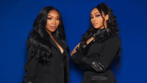Prayers Up! Monica Emotionally Ends Chicago Concert Early After Brandy  Rushes Offstage Mid-Song During Tour - NewsBreak