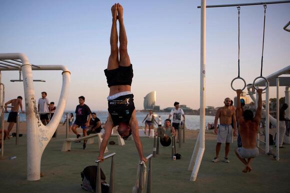 Experts Break Down The Best Strength Training Method For You NewsBreak 