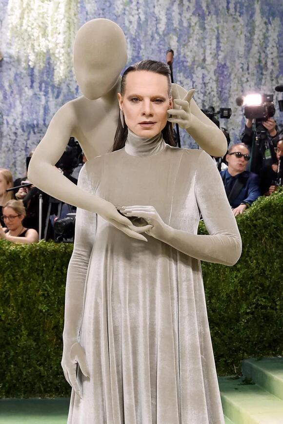 The Best, Worst, and Most Awkward Looks of the 2026 Met Gala – Photos ...