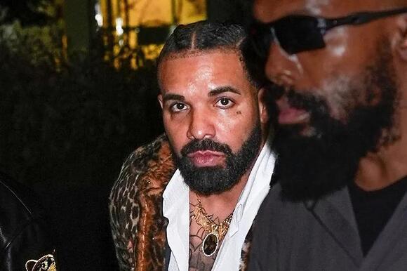 Drake Honors Parents on 40th Birthday With Custom Necklace - NewsBreak