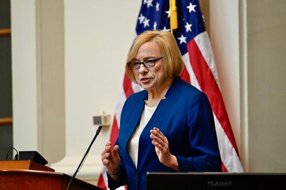 https://img.particlenews.com/image.php?url=31G4TC_12ZSvfDY00