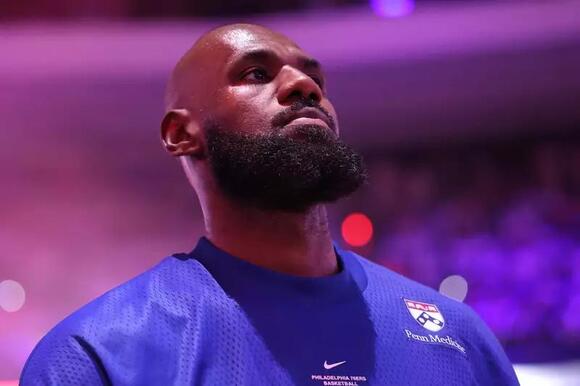 ‘In shock’ -- Linda Cohn compares LeBron James’ golf swing during national anthem to a restless kid