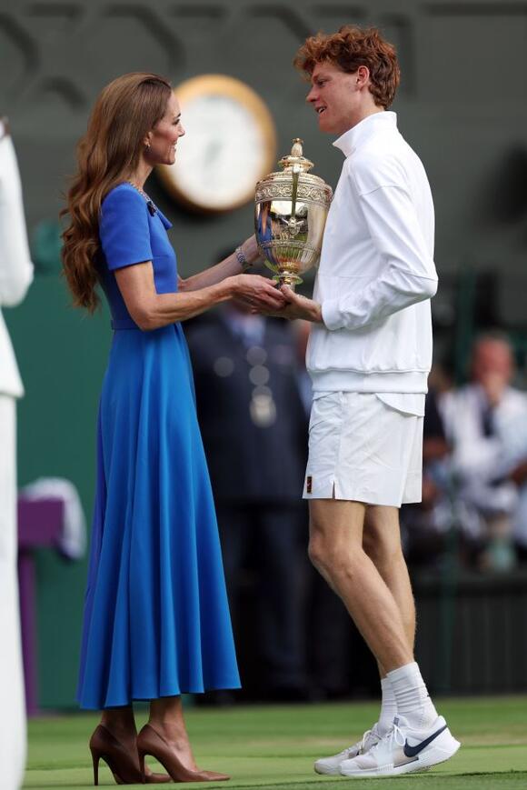 Kate Middleton hands over Wimbledon trophy to Jannik Sinner after Italian triumphs in tennis final - NewsBreak