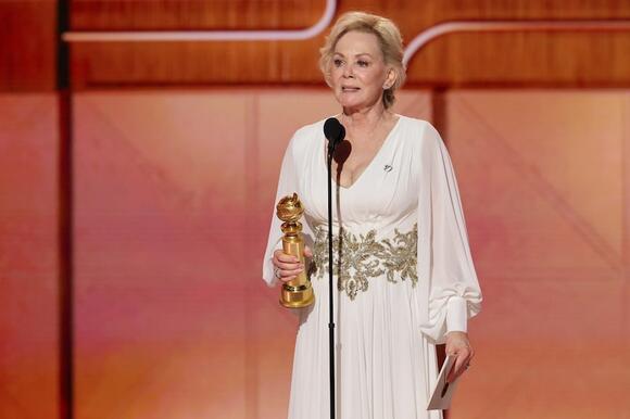 Jean Smart's Political Message at Golden Globes: 'Go with Your ...