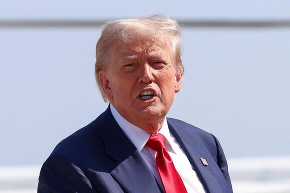 Promise of ‘a little rebate’ suddenly becomes Trump’s latest gimmick to ...
