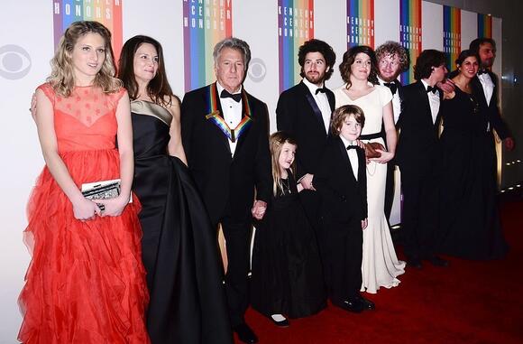 'Meet the Fockers' Star Dustin Hoffman Is a Proud Dad to 6 Kids — Meet