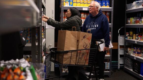 Cuts to SNAP benefits push many Americans to seek help from food banks ...