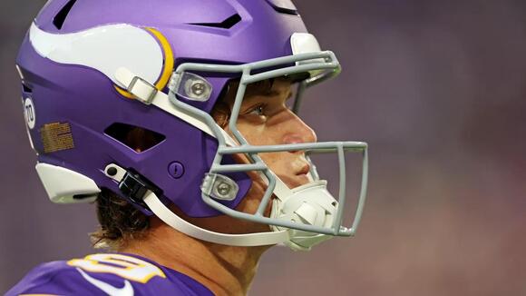Dave Portnoy calls out Vikings over handling of J.J. McCarthy