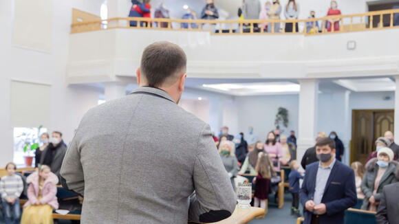 Minister who preached ‘thou shalt not commit adultery’ is exposed as a ...