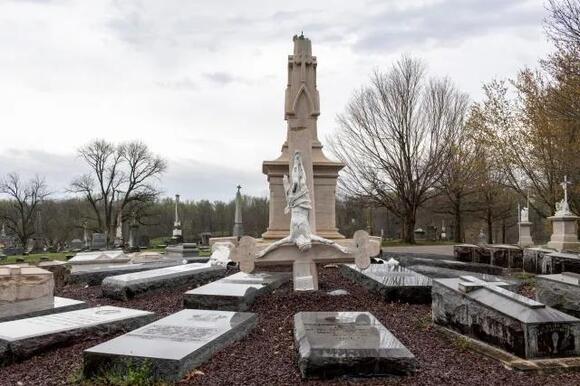 リアル 4 down shuts California cemeteries Million $52 amid ジャケット・アウター
