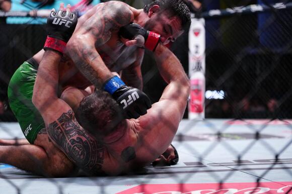 5 Active UFC Fighters With the Most Ground Control Time Percentage in ...