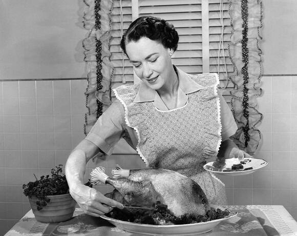 Vintage photos show Thanksgiving in the 50s - NewsBreak