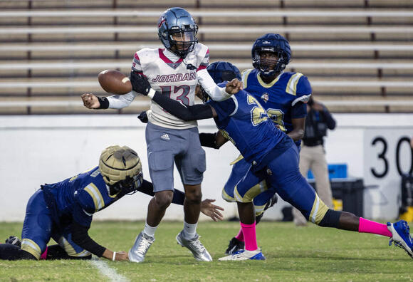 Week 10 highlights and scores for Columbus area high school football ...