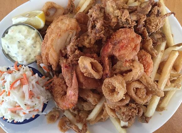 5 Restaurant Chains With the Best Fish-and-Fries Combo, According to ...