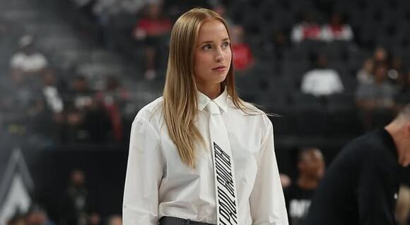 WNBA Star Hailey Van Lith's Sizzling Schoolgirl Skirt and Knee-High Socks  Ignite Social Media Frenzy [PHOTOS] - NewsBreak