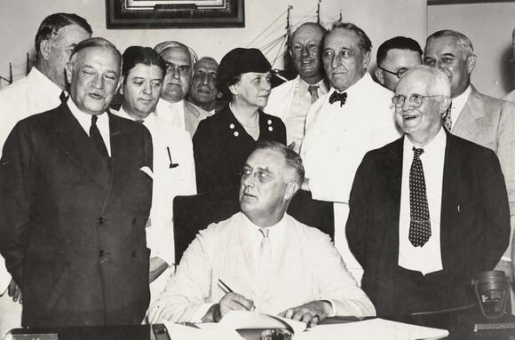 In 1921, FDR was believed to have polio, leaving him paralyzed. But new ...