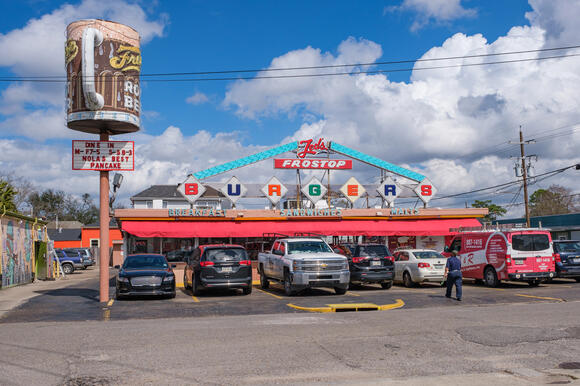 19 Towns With Original 1950s Drive-In Restaurants - NewsBreak