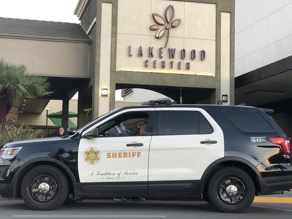 Here’s why cops swarmed the Lakewood Center Mall Saturday - NewsBreak