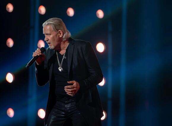 these-15-eurovision-legends-made-history-on-and-off-the-stage-newsbreak