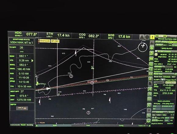 Glowing UFOs spotted racing over the Atlantic at 'hypersonic speeds ...