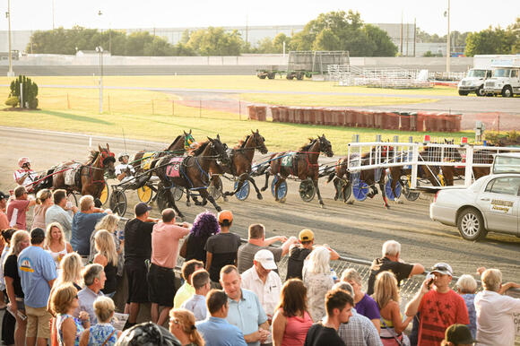 Harness racing in spotlight on opening night - NewsBreak