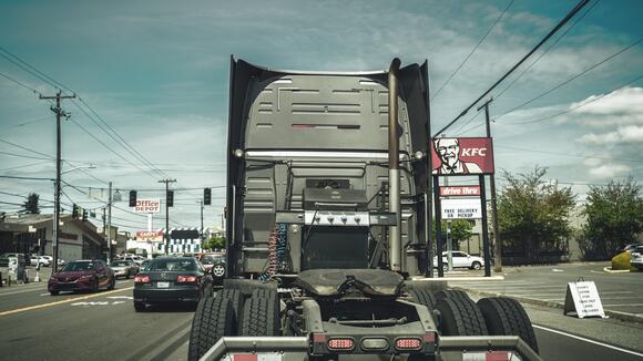 Trucker's Road Rage Caught on Camera Shows Why Staying Calm Behind the ...