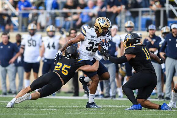 Montana State RB Julius Davis Took Swipes At His Own Head Coach On The Field During Wild Scene At FCS Championship Game [VIDEO] - NewsBreak