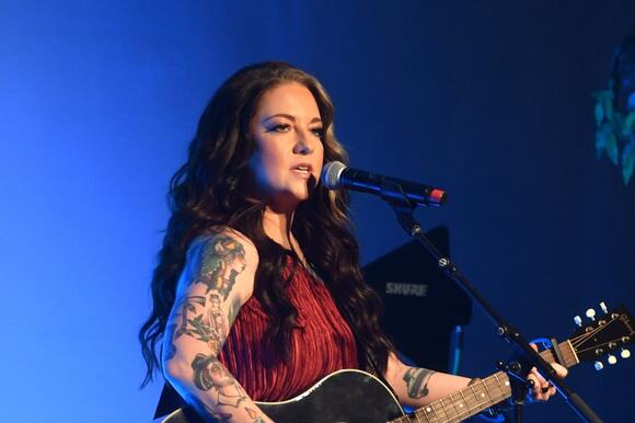 Why Ashley McBryde 'Didn't Even Speak' to Her Father 'For Years ...