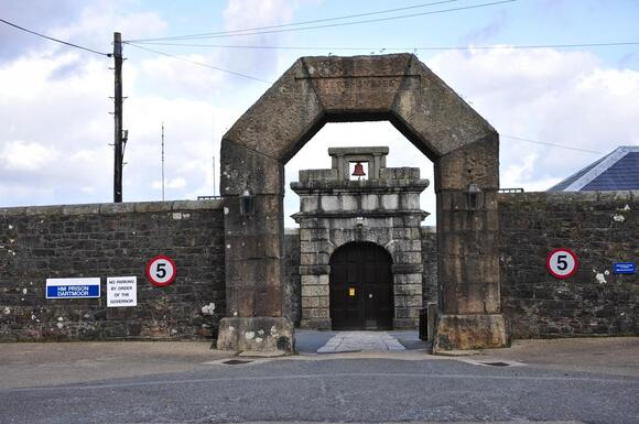 Bedbugs, disease outbreaks and asbestos leave prison cells empty ...