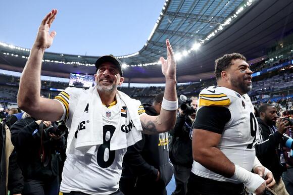 Aaron Rodgers calls out NFL owners, wants to see more international games