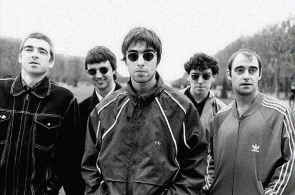 15 Times Bands Fell Apart Behind the Scenes - NewsBreak