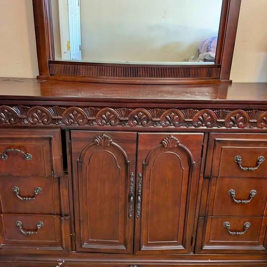 🎁 Freebies Up for Grabs in Woodland — Furniture & More - NewsBreak