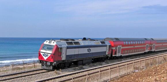 11 Epic Train Journeys Across America That Offer a Grand View of ...