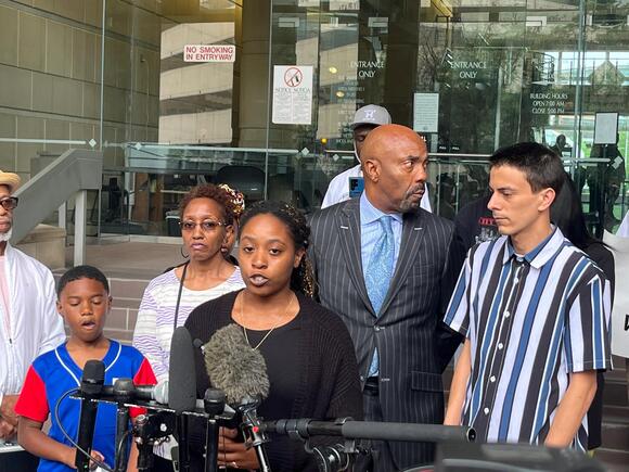 Grand jury indicts two Tarrant County jail employees over inmate's death