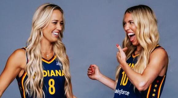 Các đồng đội của Caitlin Clark trong Fever, Sophie Cunningham & Lexie Hull, khiến mọi người kinh ngạc với những bức ảnh "nhìn thấy hai hình ảnh song song" tuyệt đẹp của họ - NewsBreak