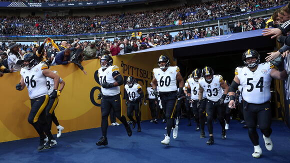 Jaylen Warren runs Steelers to early lead over Saints in Paris