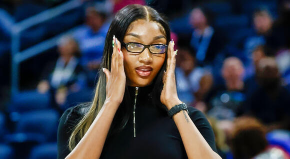 Angel Reese Is Being Accused Of Faking Injury & “Quitting” On Her Chicago  Sky Teammates - NewsBreak