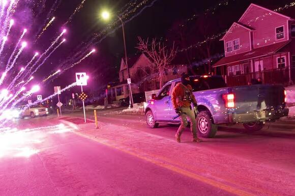 ICE invasion of Twin Cities amid brutal crackdown makes chaos and ...