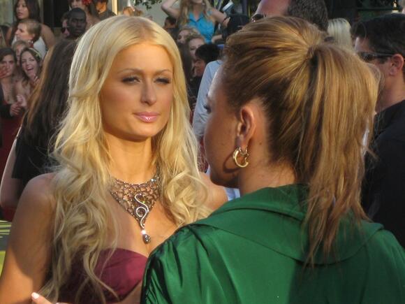 Paris Hilton’s ‘Infinite Icon’ Premiere Turns Into a Massive Celebrity ...
